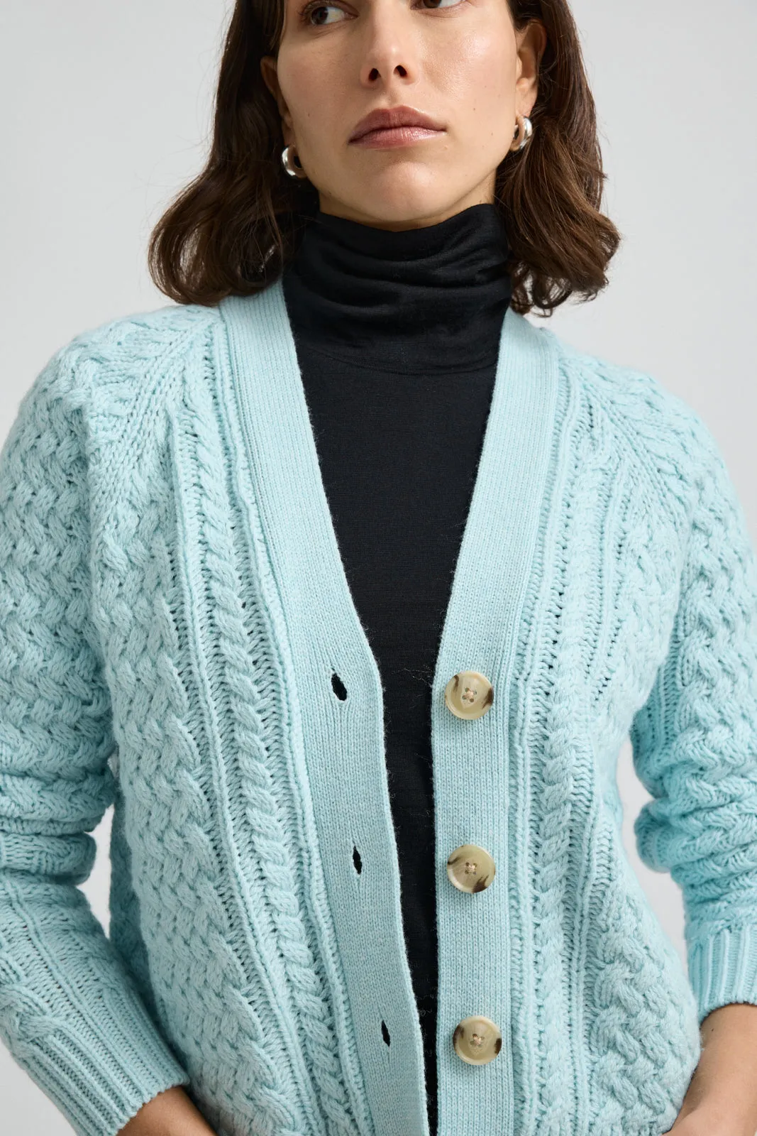 CABLE CARDIGAN