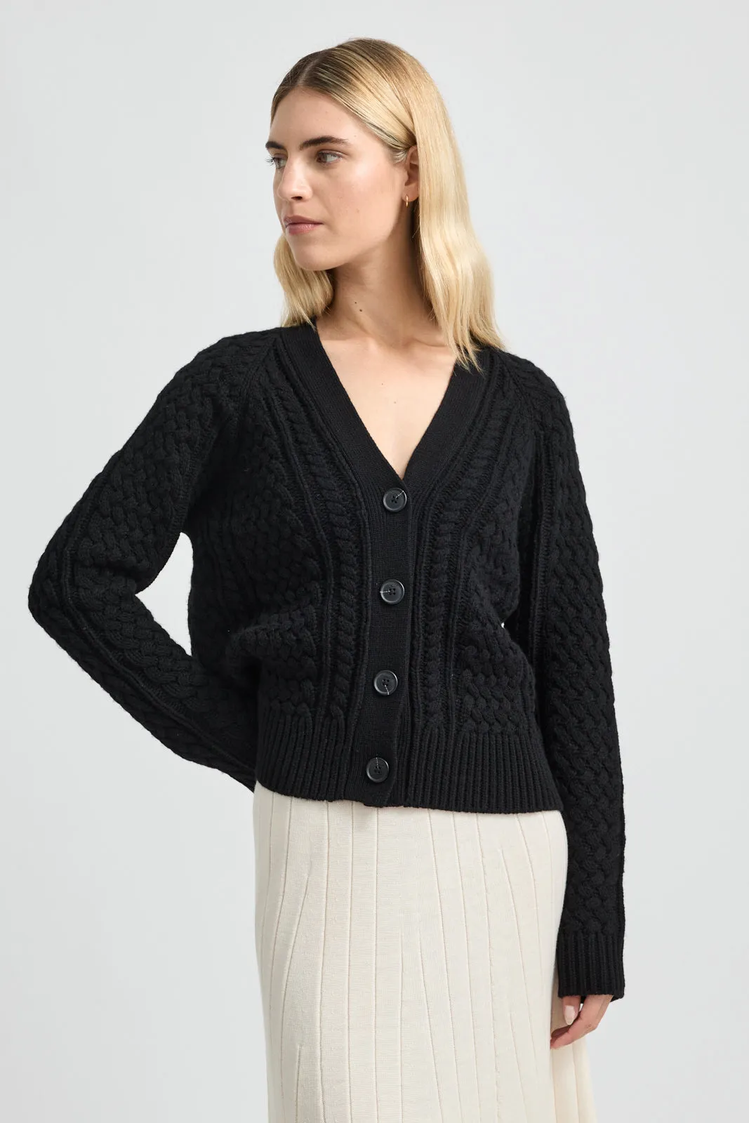 CABLE CARDIGAN