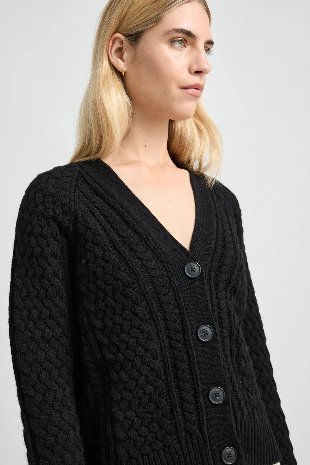 CABLE CARDIGAN