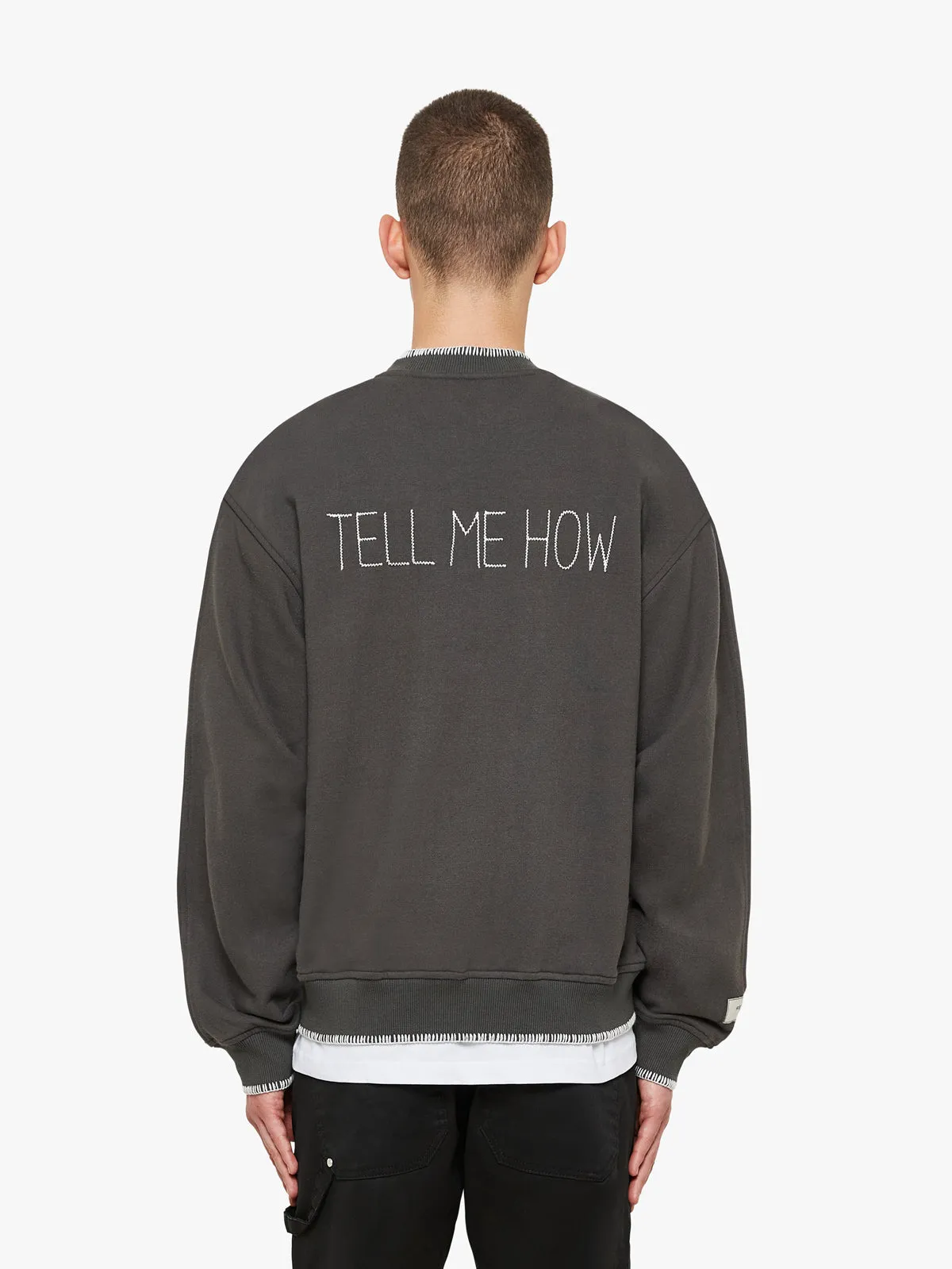 CREWNECK 'TELL ME HOW' - GREY