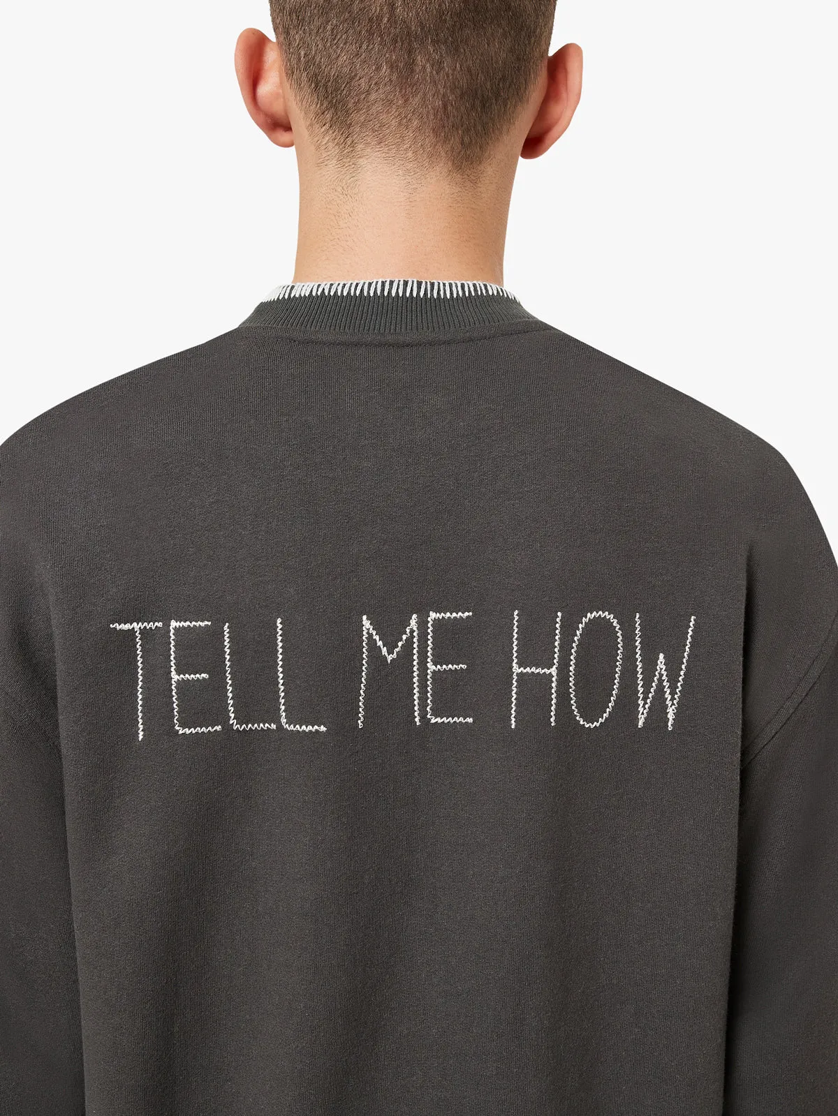 CREWNECK 'TELL ME HOW' - GREY