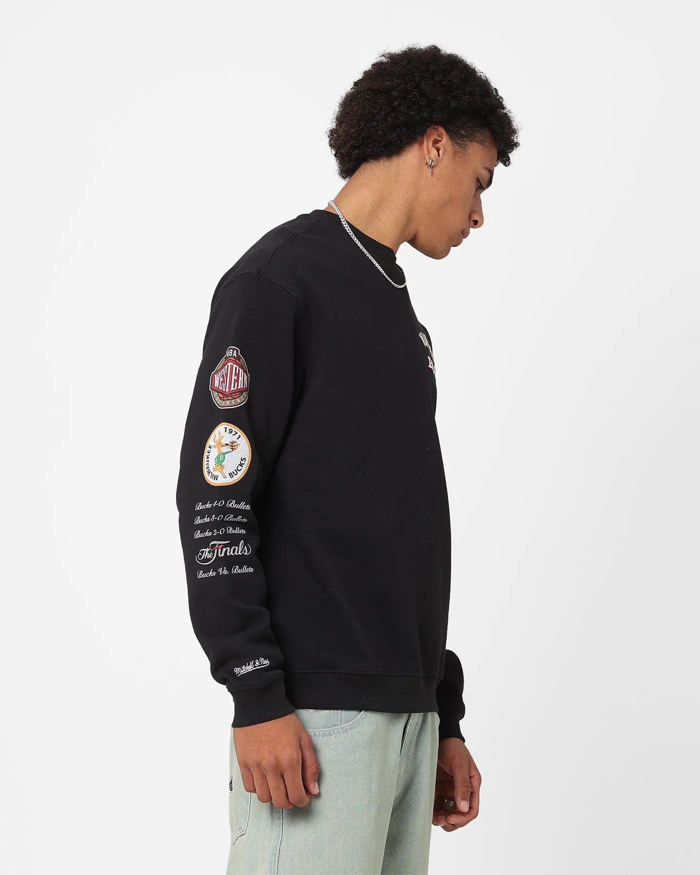 Mitchell & Ness Milwaukee Bucks Conference Crewneck Black